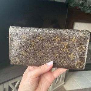 Louis Vuitton Pocket Book
